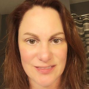 Meet your Posher, Angie